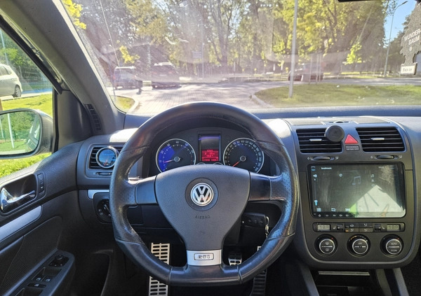 Volkswagen Golf cena 27500 przebieg: 291000, rok produkcji 2005 z Łuków małe 46
